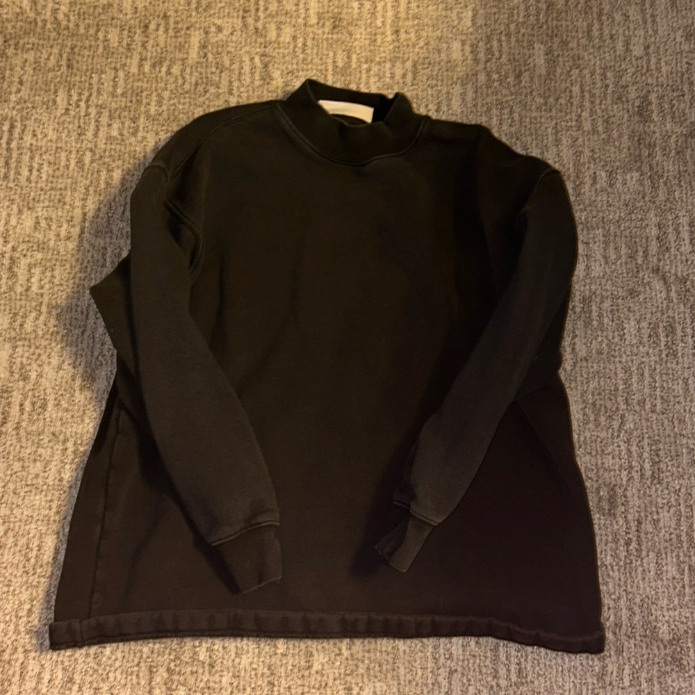 Essentials turtle neck crewneck